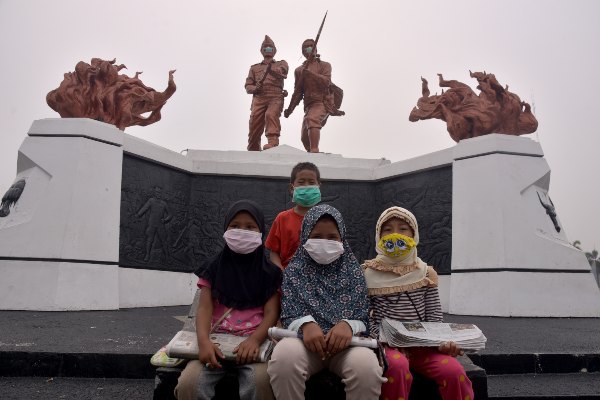  Kabut Asap, Rugikan Ekonomi Sampai Paksa Warga Mengungsi