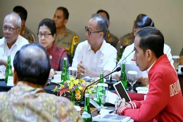  Jokowi Beberkan Kelemahan Penanganan Karhutla