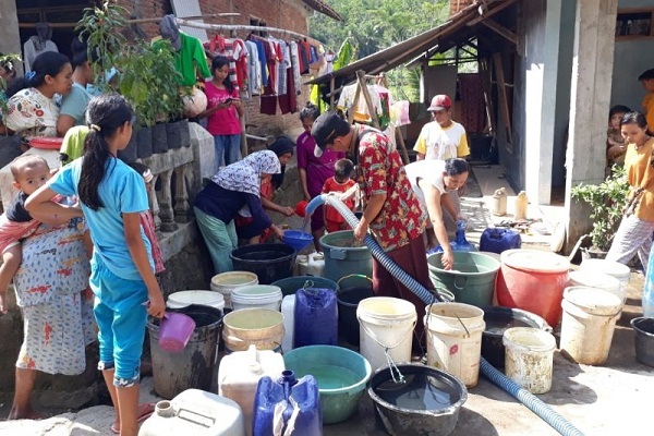 Kemarau, Pemkab Tangerang Salurkan 1,54 Juta Liter Air Bersih