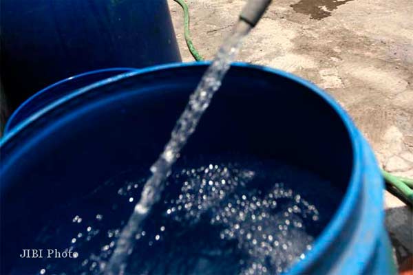 Krisis air: Warga Balikpapan Mulai Beli Air Tandon