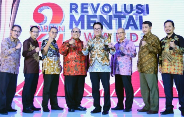  Sucofindo Raih 2 Penghargaan Ajang Revolusi Mental Award 2019