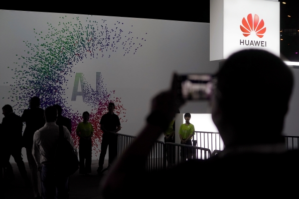  LAPORAN DARI CHINA : Huawei Kucurkan Rp300 Miliar untuk Ekosistem Infrastruktur Data