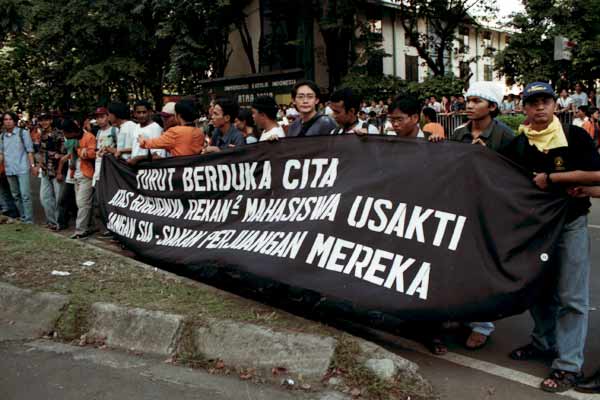  Mahasiswa Trisakti Tolak Rencana Pemberian Penghargaan Putra Reformasi untuk Jokowi