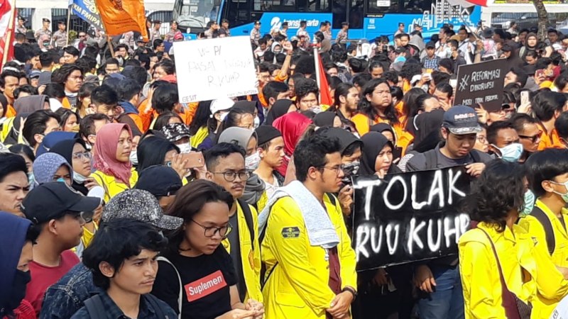  Demonstran Kecewa Hanya Diterima Baleg DPR-RI