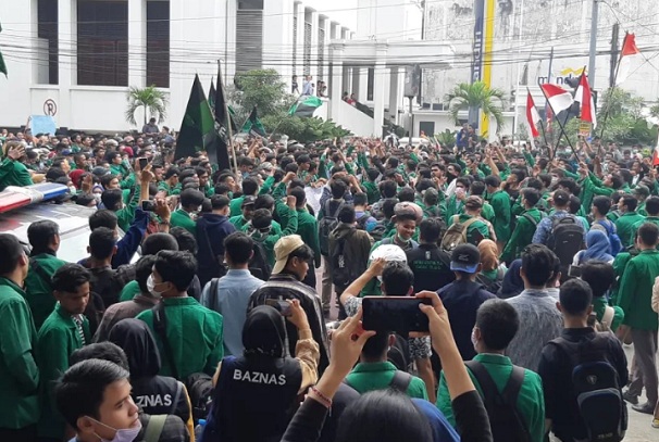  Tolak RUU KPK,  Mahasiswa di Medan Lakukan Aksi Damai Turun ke Jalan