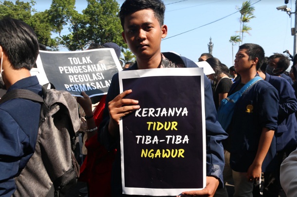  Ribuan Mahasiswa Bali Gelar Aksi #BaliTidakDiam