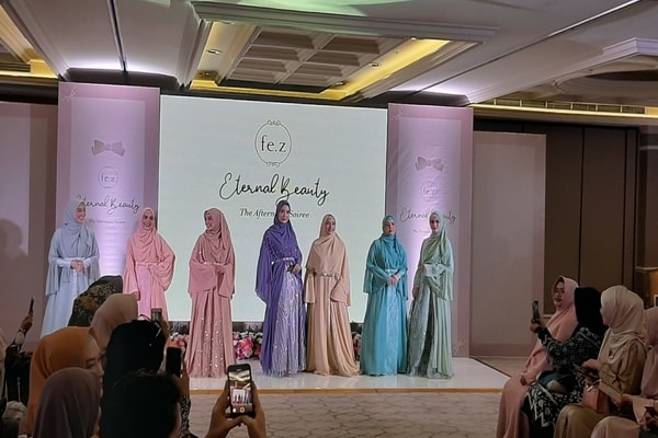  Fenita Arie Rilis Busana Muslimah dengan Brand \'Fe.z\'