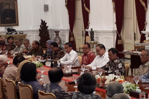  Presiden Jokowi Bertemu Tokoh Berbagai Bidang di Istana