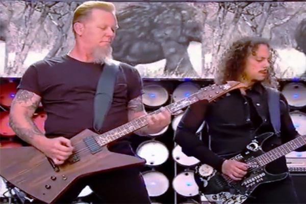  Vokalis Kembali Direhabilitasi, Metallica Tunda Konser