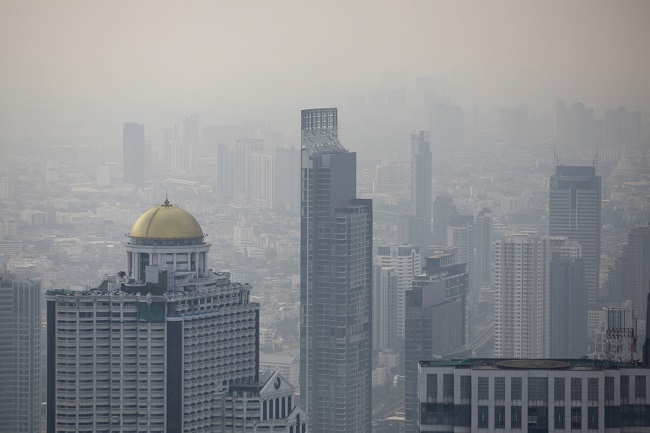  Kabut Asap Selimuti Bangkok, PM Thailand Imbau Warganya Gunakan Masker