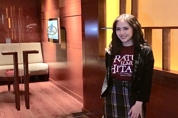  Zara JKT48 Bangga Dapat Bermain Film di Genre Baru