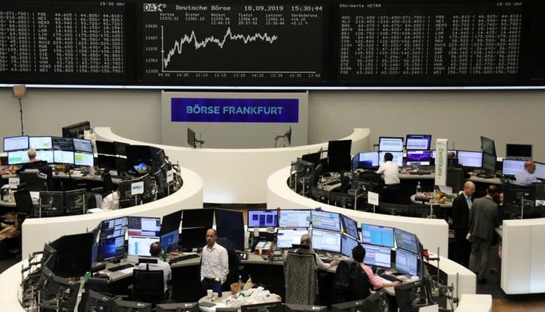 Bursa Asia Menguat, Eropa Terbebani Data Manufaktur