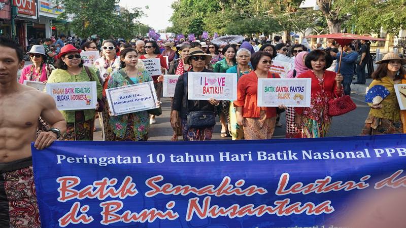  Jokowi Hadiri Puncak Peringatan Hari Batik Nasional 2019 di Boyolali