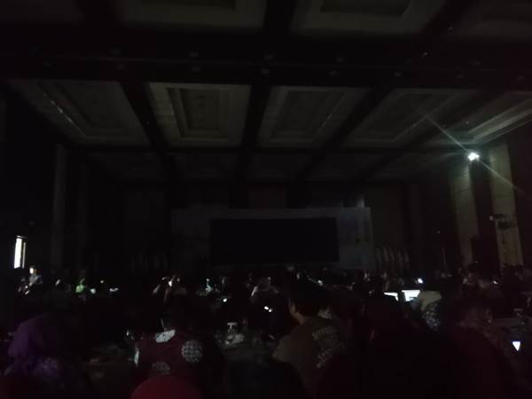  Lampu Padam Saat Menteri PPN/Kepala Bappenas Jelaskan Pemindahan Ibu Kota Negara
