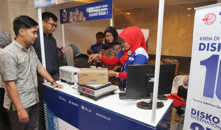  DIREKTUR UTAMA TIKI TITI OKTARINA : \"Jabodetabek Itu Rajanya\"