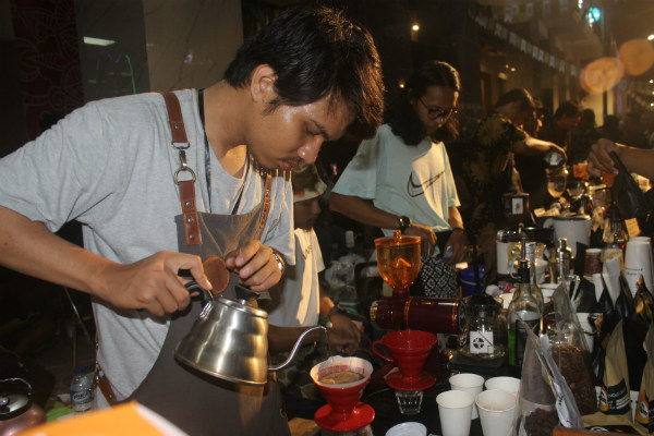  Serunya Ngopi di Malioboro Coffee Night