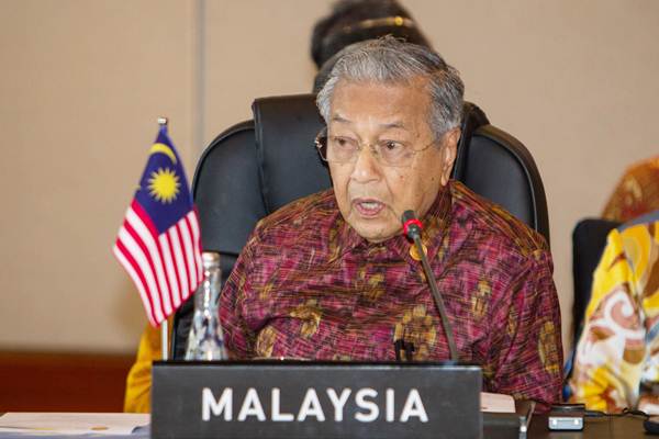  Mahathir Sarankan Pemimpin Hong Kong Mundur