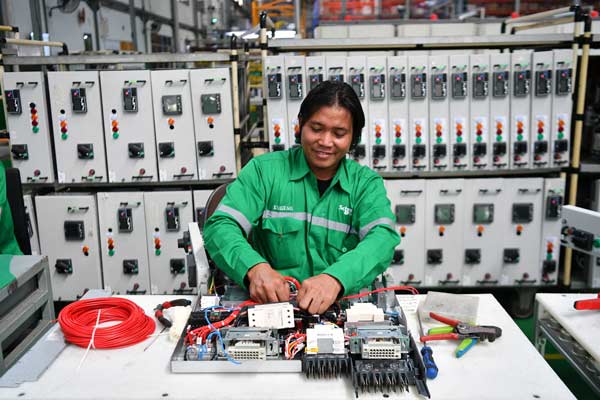  INSENTIF MANUFAKTUR : Elektronik Diusulkan Masuk Industri Pionir