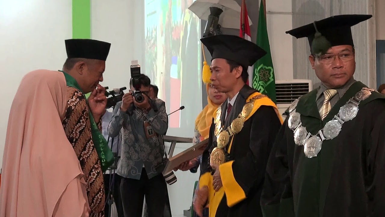  Meninggal Jelang Lulus, Wisuda Mahasiswa IAIN Surakarta ini Digantikan Ayah dan Ibunya