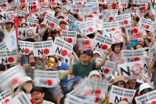  Terkena Boikot, Penjualan Uniqlo di Korea Selatan Merosot 40 Persen