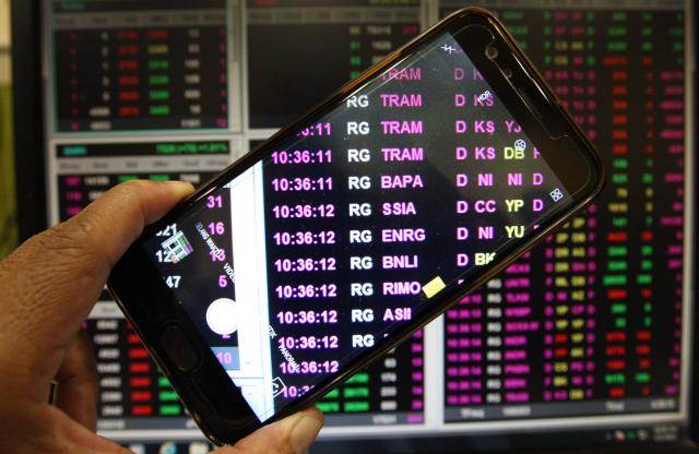  IHSG Melemah, Investor Asing Bukukan Net Sell Rp33,32 Miliar
