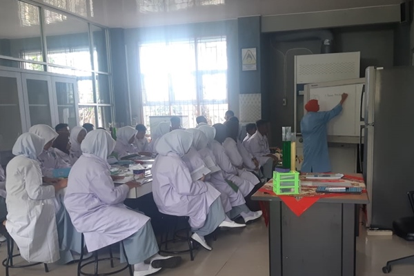  Binaan Kemenperin, SMAK Padang Cetak Lulusan Sesuai Kebutuhan Industri