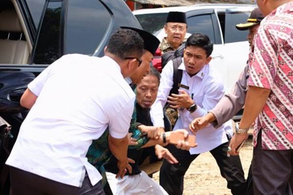  Usai Bertemu SBY, Jokowi Jenguk Wiranto di RSPAD Gatot Subroto