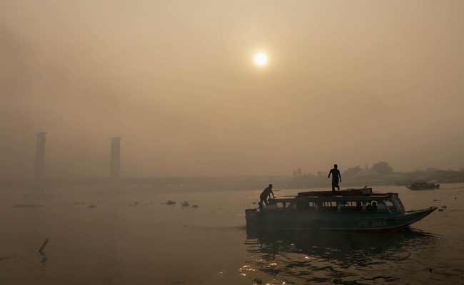  Palembang Tertutup Kabut Asap