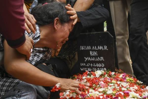  Duka Ibu Akbar Alamsyah, Korban Meninggal Saat Demo Ricuh di Senayan