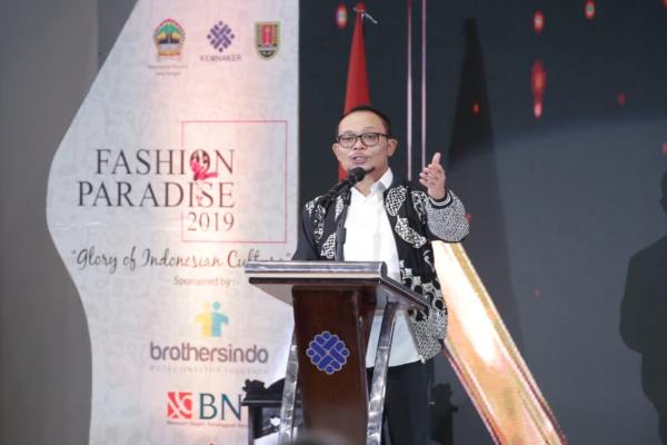  Menaker Buka Fashion Paradise 2019 di BBPLK Semarang