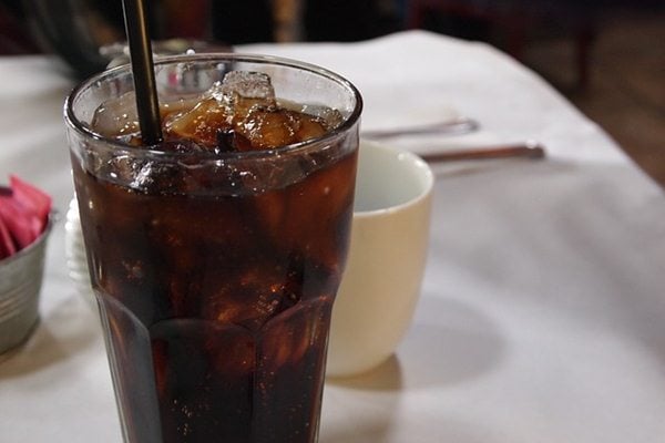  Risiko Diabetes Mengintai dari Konsumsi Minuman Soda dan Jus