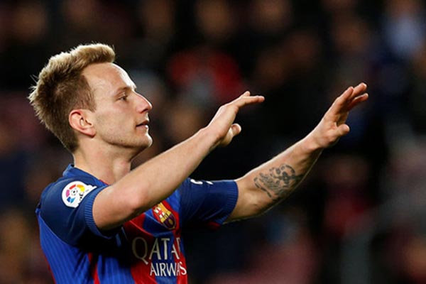  MU Serius Ingin Boyong Rakitic dari Barca