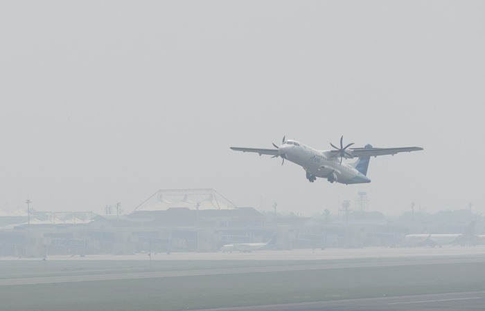  28 Penerbangan Bandara SMB II Palembang Terganggu Kabut Asap Tebal