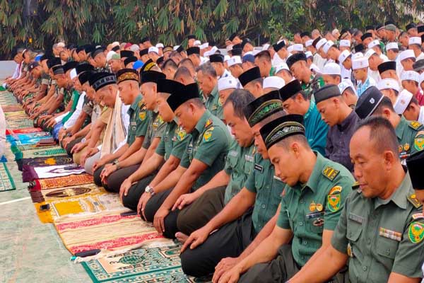  Satgas Karhutla Sumsel Kembali Salat Minta Hujan