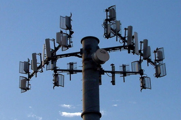 Aksi Akuisisi Menara Operator Telekomunikasi, Siapa Diuntungkan?