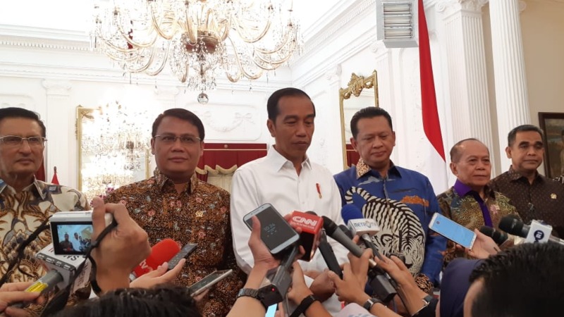  Bahas Agenda Pelantikan Presiden dan Wakil Presiden, Jokowi : Sederhana Saja