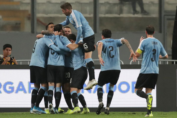 Peru Gagal Atasi 10 Pemain Uruguay di Lima, Skor 1 - 1