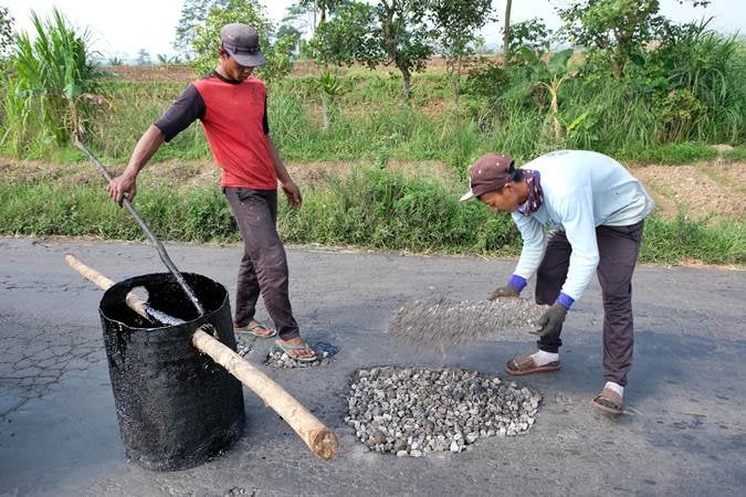  Gubernur Gorontalo Pacu Pengerjaan Jalan Perkantoran Botu