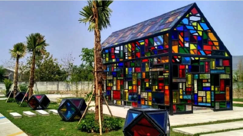  Taman Mozaik Lokasi Swafoto Instagramable di Surabaya
