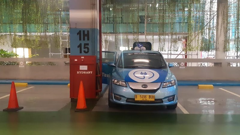  Charging Mobil Listrik Sudah Bisa di Parkiran Bandara Soekarno—Hatta