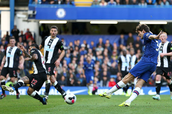  Hasil Liga Inggris : Leicester & Chelsea Bersaing Dekati Liverpool