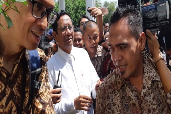  Keluar dari Istana, Mahfud MD Sebut Pelantikan Menteri Jokowi-Ma\'ruf Amin pada Rabu