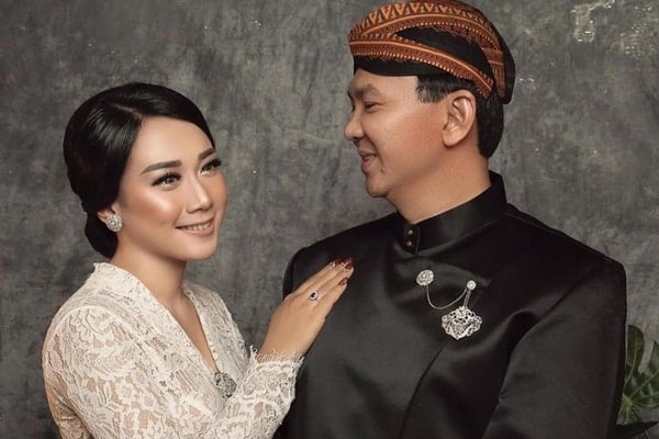  Ahok Rilis Foto Pernikahan Bersama Puput Nastiti Devi