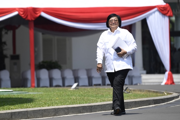  Kabinet Jokowi-Ma\'ruf Amin : Siti Nurbaya Lanjut di KLHK, Juliari dan Agus Gumiwang Masih Rahasia