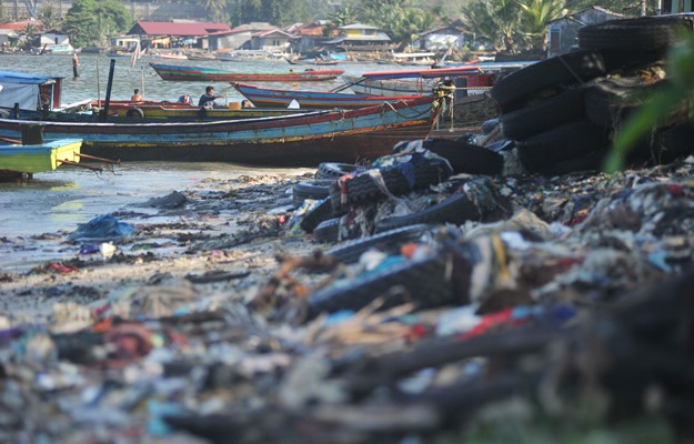  Sampah Plastik Penuhi Lautan, Ini Komitmen Pemerintah Indonesia