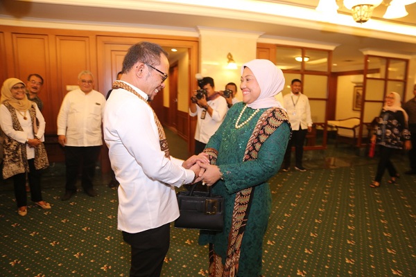  Ida Fauziyah Siap Lanjutkan Program Menteri Sebelumnya