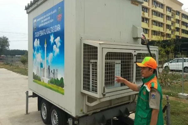  Dinas Lingkungan Hidup DKI Ukur Kualitas Udara Saat Karnaval Langit Biru