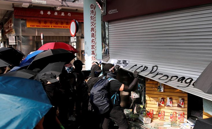  Efek Gejolak Hong Kong, Penjualan Polis AIA Turun