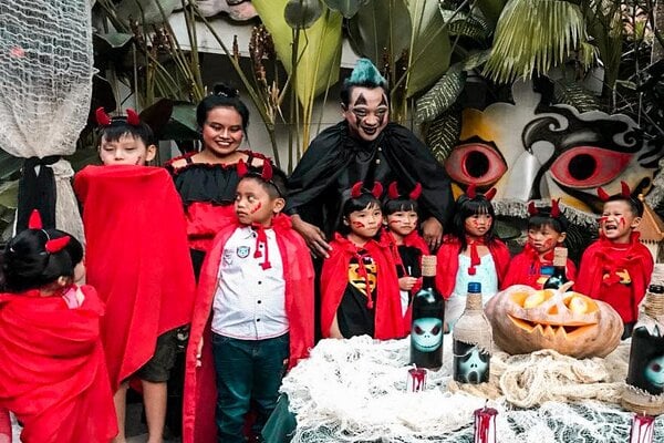  Halloween Hotel Tugu Malang Dimeriahkan Pesta Kostum