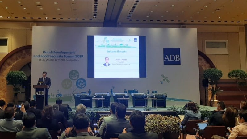 Presiden Asian Develoment Bank (ADB) Takehiko Nakao memberikan sambutan dalam Rural Development and Food Security Forum 2019 di Manila, Filipina, Senin (28/10/2019)./Bisnis-Anggi Oktarinda